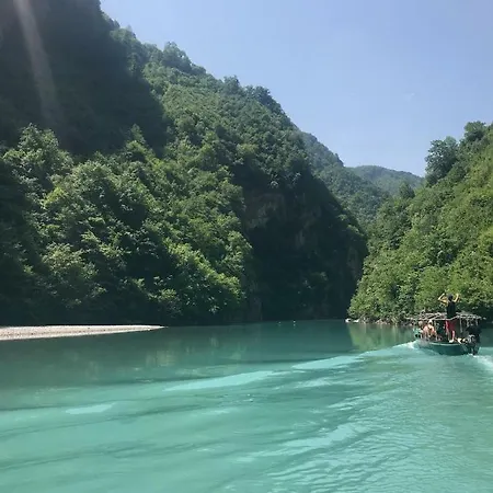 Park Blini Shala River Guest house Moll' e Shoshit