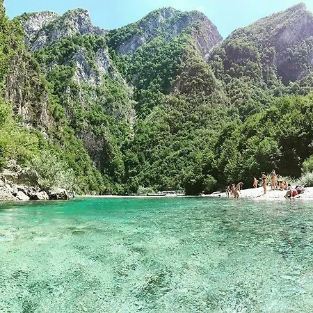 Park Blini Shala River 게스트하우스 *