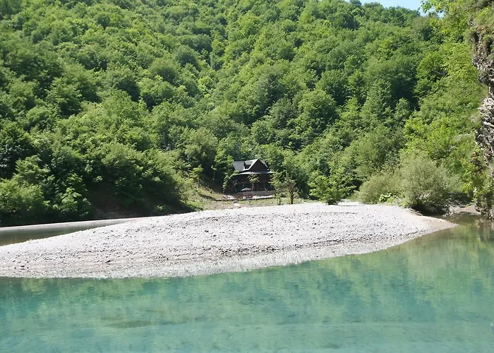 Park Blini Shala River Moll' e Shoshit