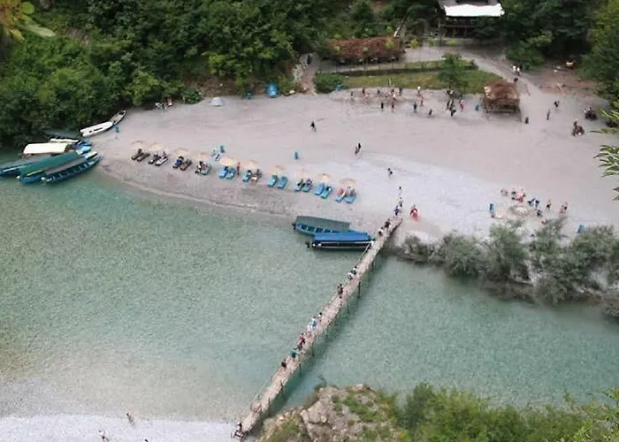 Park Blini Shala River * Moll' e Shoshit