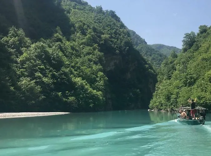 Park Blini Shala River Гостевой дом Moll' e Shoshit