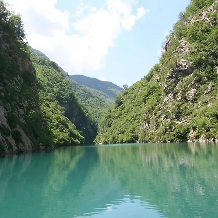 招待所 Park Blini Shala River Moll' e Shoshit