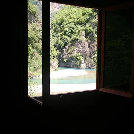 Park Blini Shala River