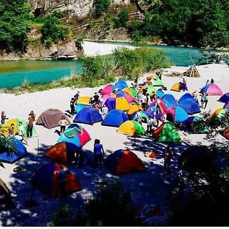 Gasthuis Park Blini Shala River *