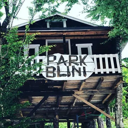 Park Blini Shala River 招待所