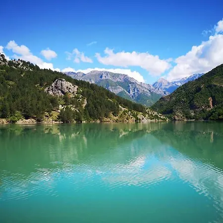 Park Blini Shala River *