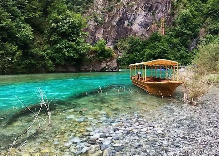 Park Blini Shala River Πανσιόν Moll' e Shoshit