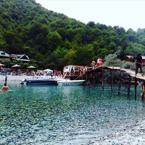 Park Blini Shala River Πανσιόν